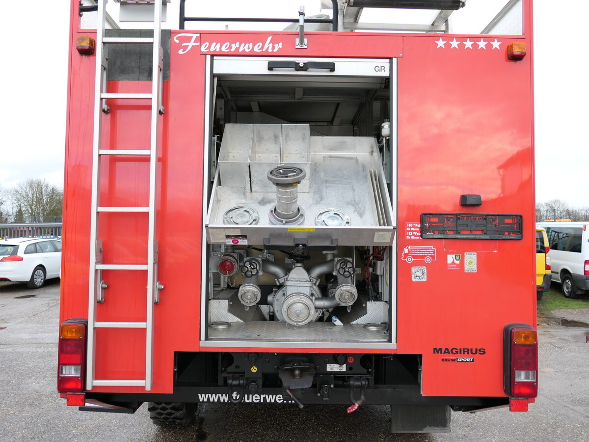 Tűzoltóautó IVECO FF 95 E 18W LF 8/6 DoKa 4X4 SFZ FEUERWEHR Löschf: 8 kép.