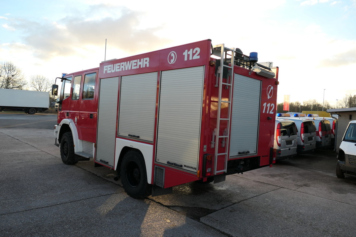 IVECO FF 95 E LF 8 DoKa AHK 4X4 SFZ FEUERWEHR Einzelbe - Tűzoltóautó: 4 kép. IVECO FF 95 E LF 8 DoKa AHK 4X4 SFZ FEUERWEHR Einzelbe - Tűzoltóautó: 4 kép.