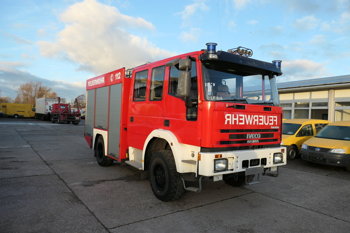 IVECO FF 95 E LF 8 DoKa AHK 4X4 SFZ FEUERWEHR Einzelbe - Tűzoltóautó: 1 kép. IVECO FF 95 E LF 8 DoKa AHK 4X4 SFZ FEUERWEHR Einzelbe - Tűzoltóautó: 1 kép.