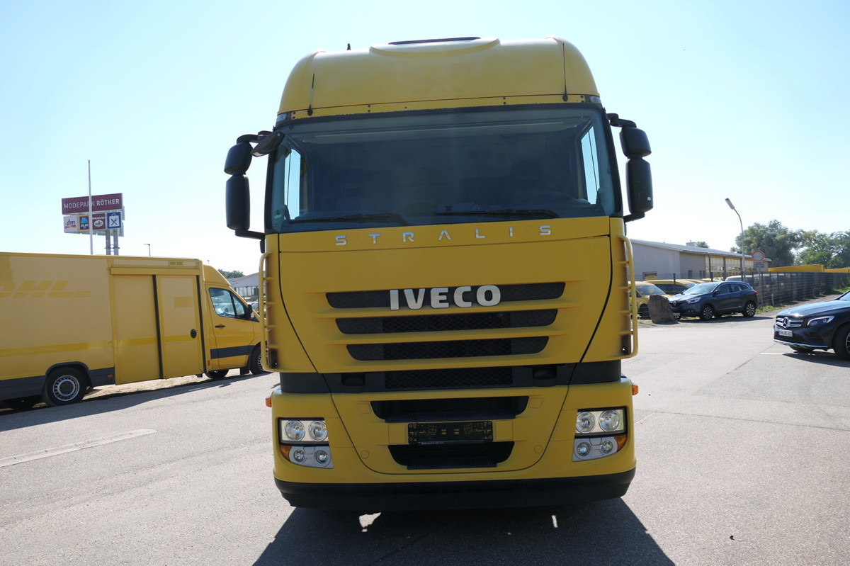 IVECO STRALIS AS 260 S42 Y/FS-CM AHK Lenk- und Liftach - Cserefelépítményes teherautó: 3 kép. IVECO STRALIS AS 260 S42 Y/FS-CM AHK Lenk- und Liftach - Cserefelépítményes teherautó: 3 kép.