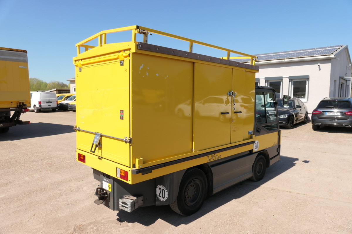 LINDE W20 Schlepper Tractive Batterie 11/2020 - Elektromos vontató: 4 kép. LINDE W20 Schlepper Tractive Batterie 11/2020 - Elektromos vontató: 4 kép.