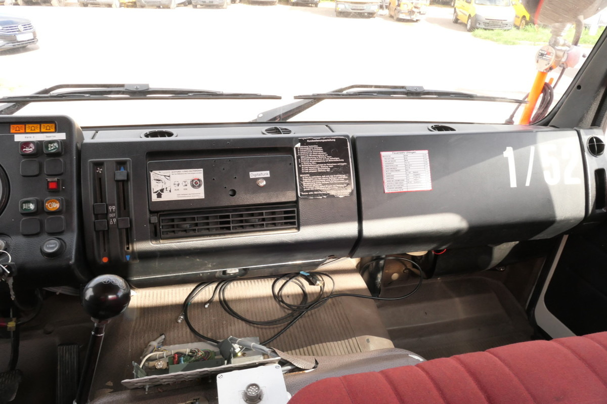 Tűzoltóautó MERCEDES-BENZ 1019 AF Rüstwagen 4x4 TOP ZUSTAND: 19 kép. Tűzoltóautó MERCEDES-BENZ 1019 AF Rüstwagen 4x4 TOP ZUSTAND: 19 kép.