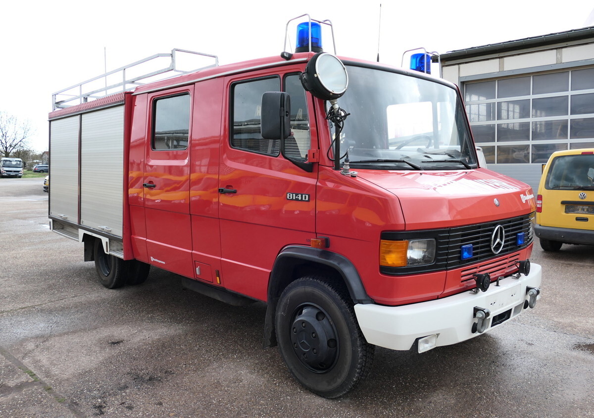 MERCEDES-BENZ 814 D LF 8/6 DoKa AHK Löschwassertank 600L Schli - Mentőautó: 3 kép. MERCEDES-BENZ 814 D LF 8/6 DoKa AHK Löschwassertank 600L Schli - Mentőautó: 3 kép.