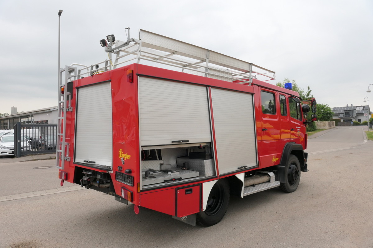 MERCEDES-BENZ 917 AF LF8/6 Feuerwehrfahrzeug - Tűzoltóautó: 5 kép. MERCEDES-BENZ 917 AF LF8/6 Feuerwehrfahrzeug - Tűzoltóautó: 5 kép.
