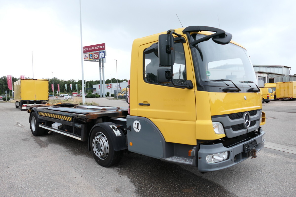 MERCEDES-BENZ KAMAG WBH 25 Wiesel Terberg Umsetzfahrz. Sattelk - Cserefelépítményes teherautó: 2 kép. MERCEDES-BENZ KAMAG WBH 25 Wiesel Terberg Umsetzfahrz. Sattelk - Cserefelépítményes teherautó: 2 kép.