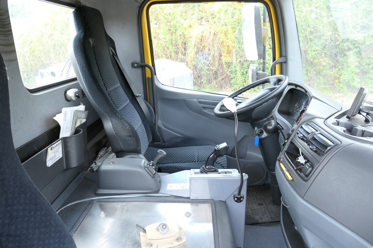 Cserefelépítményes teherautó MERCEDES-BENZ KAMAG WBH 25 Wiesel Terberg Umsetzfahrz. Sattelk: 9 kép. Cserefelépítményes teherautó MERCEDES-BENZ KAMAG WBH 25 Wiesel Terberg Umsetzfahrz. Sattelk: 9 kép.