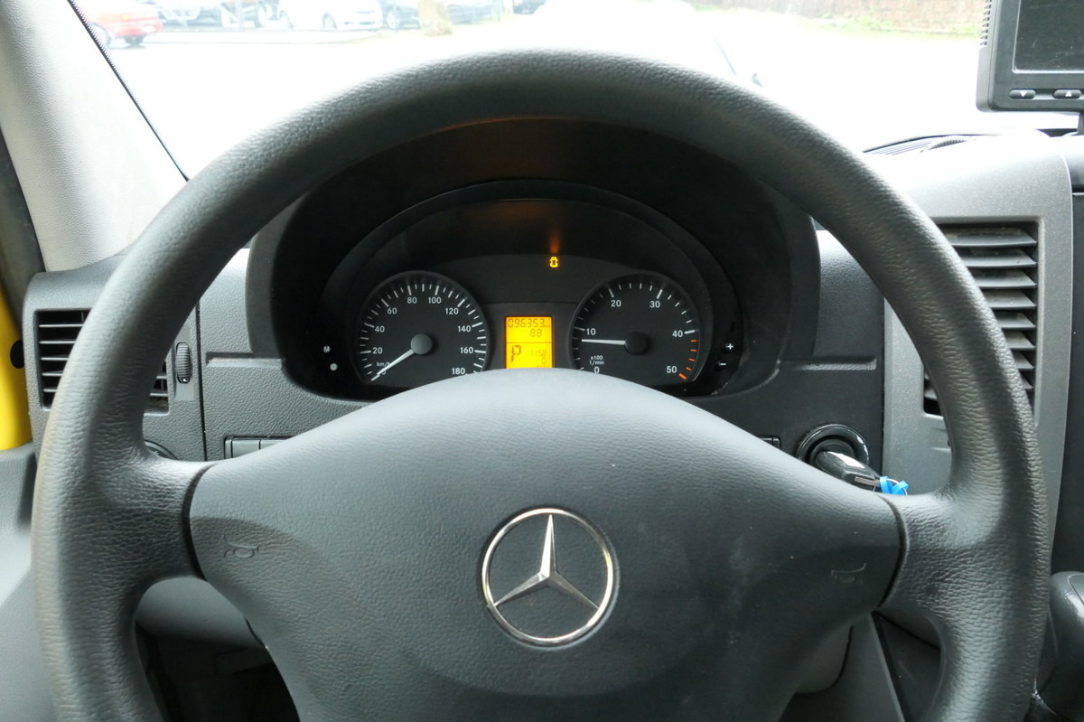 Dobozos kisteherautó MERCEDES-BENZ SPRINTER 310 CDI MAXI EURO-5 KOFFER DURCHGANG RE: 13 kép.