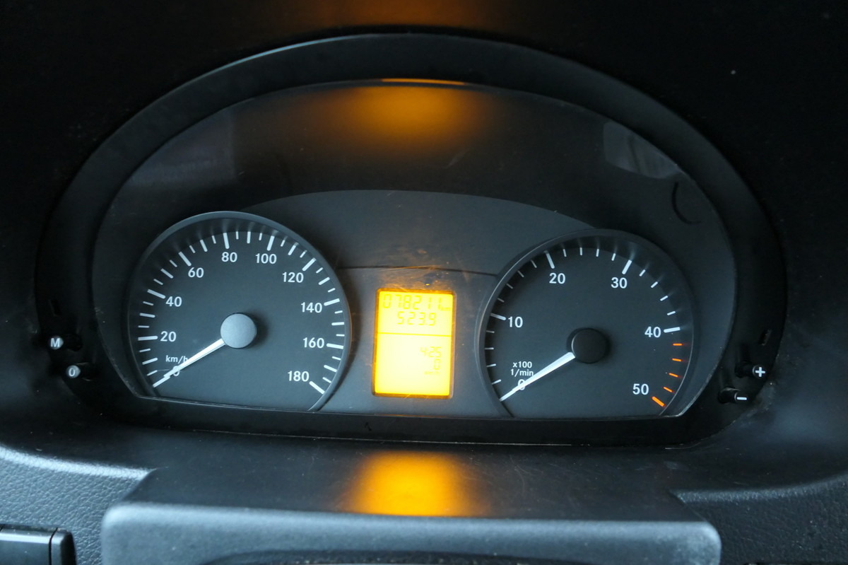 Dobozos kisteherautó MERCEDES-BENZ SPRINTER 310 CDI MAXI EURO-5 KOFFER REGALE KAMER: 12 kép.