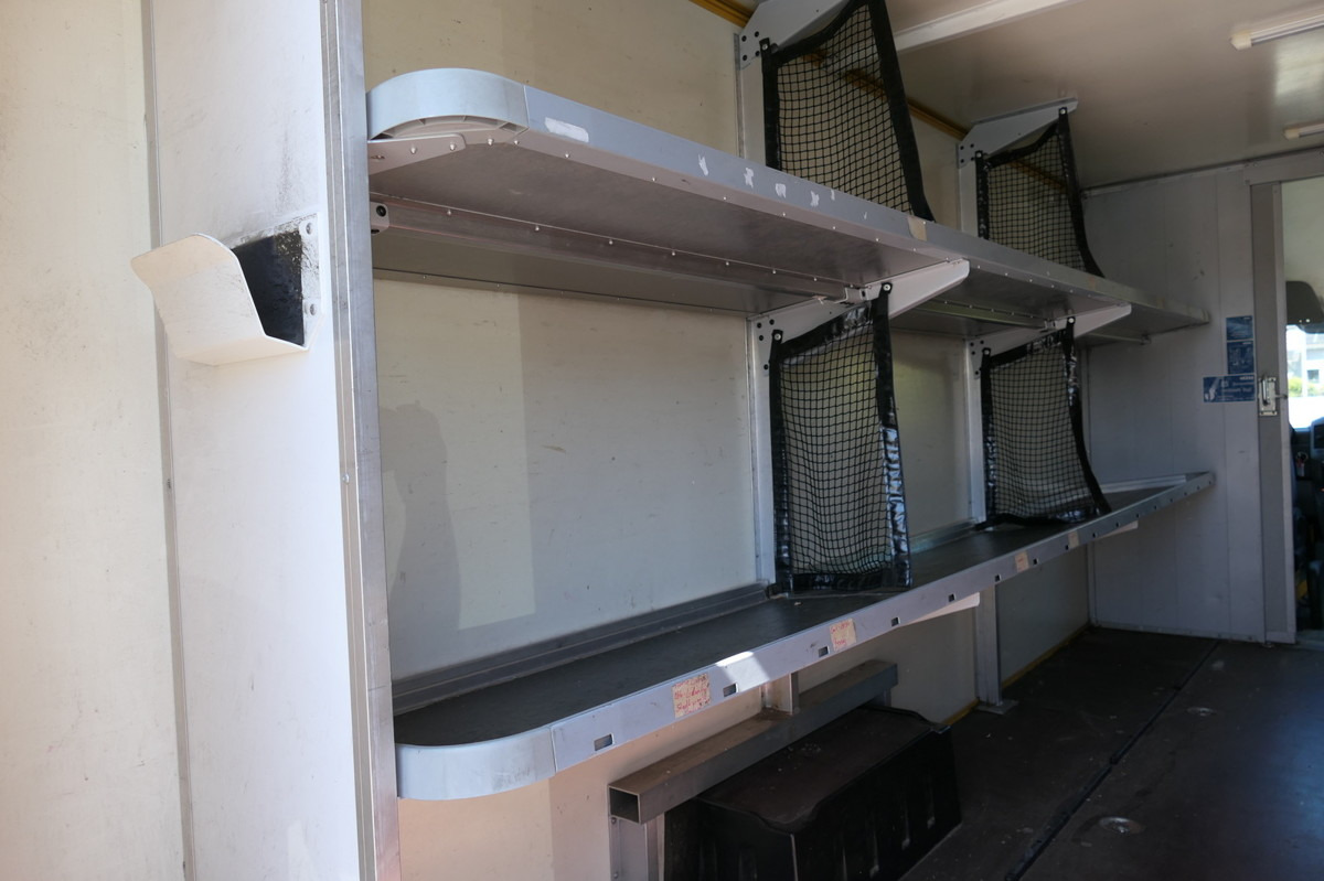 MERCEDES-BENZ SPRINTER 310 CDI MAXI EURO-5 KOFFER REGALE KAMER - Dobozos kisteherautó: 5 kép. MERCEDES-BENZ SPRINTER 310 CDI MAXI EURO-5 KOFFER REGALE KAMER - Dobozos kisteherautó: 5 kép.