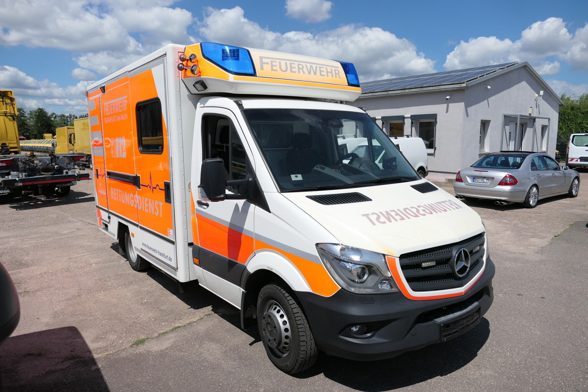 MERCEDES-BENZ Sprinter 519 CDI Klima Krankenwagen Fahrtec Aufb - Mentőautó: 1 kép. MERCEDES-BENZ Sprinter 519 CDI Klima Krankenwagen Fahrtec Aufb - Mentőautó: 1 kép.