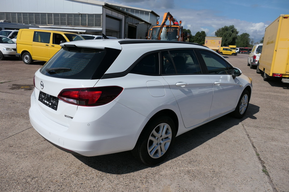 OPEL Astra K 1.4 Turbo CNG Edition Klima COC - Autó: 3 kép. OPEL Astra K 1.4 Turbo CNG Edition Klima COC - Autó: 3 kép.