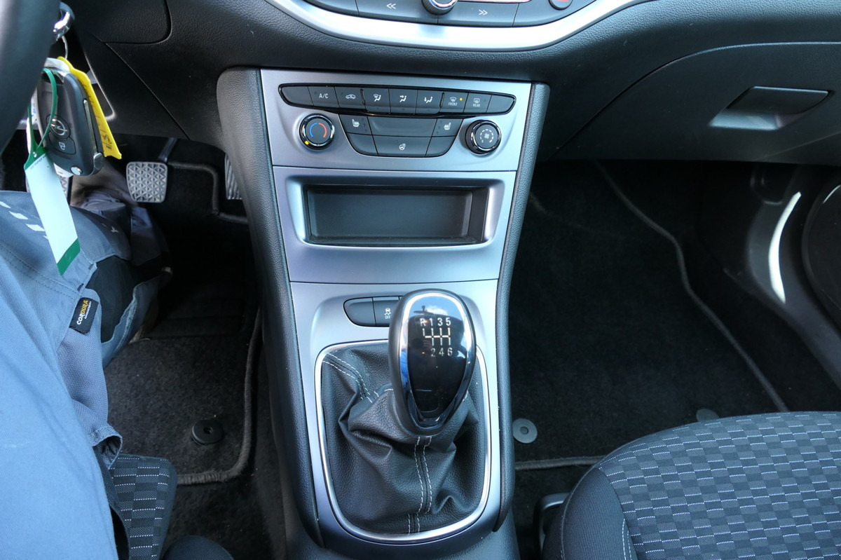 Autó OPEL Astra K 1.4 Turbo CNG Edition Klima COC: 12 kép.