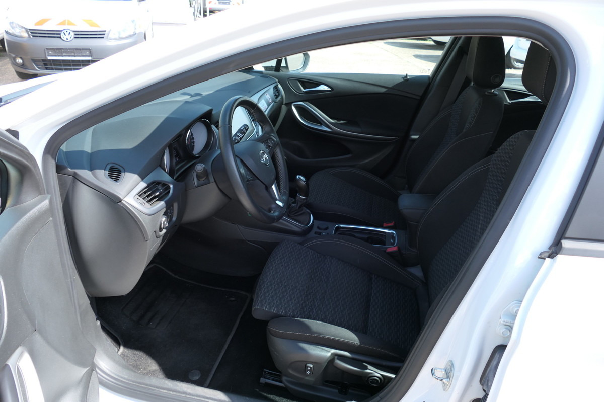 Autó OPEL Astra K 1.4 Turbo CNG Edition Klima COC: 9 kép.