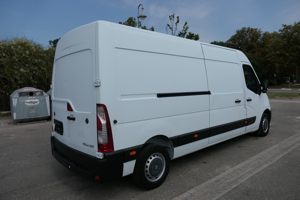 RENAULT Master 130 dCi L3H2 Euro6 KLIMA COC Regal - Furgon: 4 kép. RENAULT Master 130 dCi L3H2 Euro6 KLIMA COC Regal - Furgon: 4 kép.