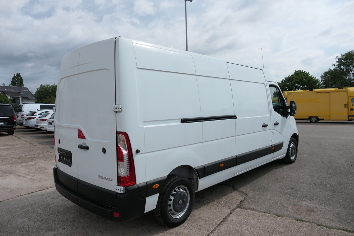 RENAULT Master 130 dCi L3H2 Euro6 KLIMA COC Regal - Furgon: 4 kép. RENAULT Master 130 dCi L3H2 Euro6 KLIMA COC Regal - Furgon: 4 kép.