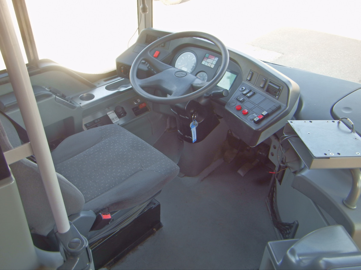 Városi busz SETRA S415 NF - EEV1 EURO 5 STANDHEIZUNG: 6 kép. Városi busz SETRA S415 NF - EEV1 EURO 5 STANDHEIZUNG: 6 kép.