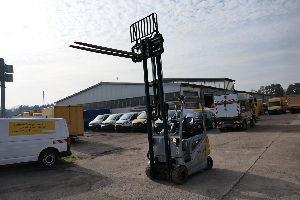 STILL RX 20-18P/H 4-RAD DUPLEX 4-VENTIL - Hordozható targonca: 1 kép. STILL RX 20-18P/H 4-RAD DUPLEX 4-VENTIL - Hordozható targonca: 1 kép.