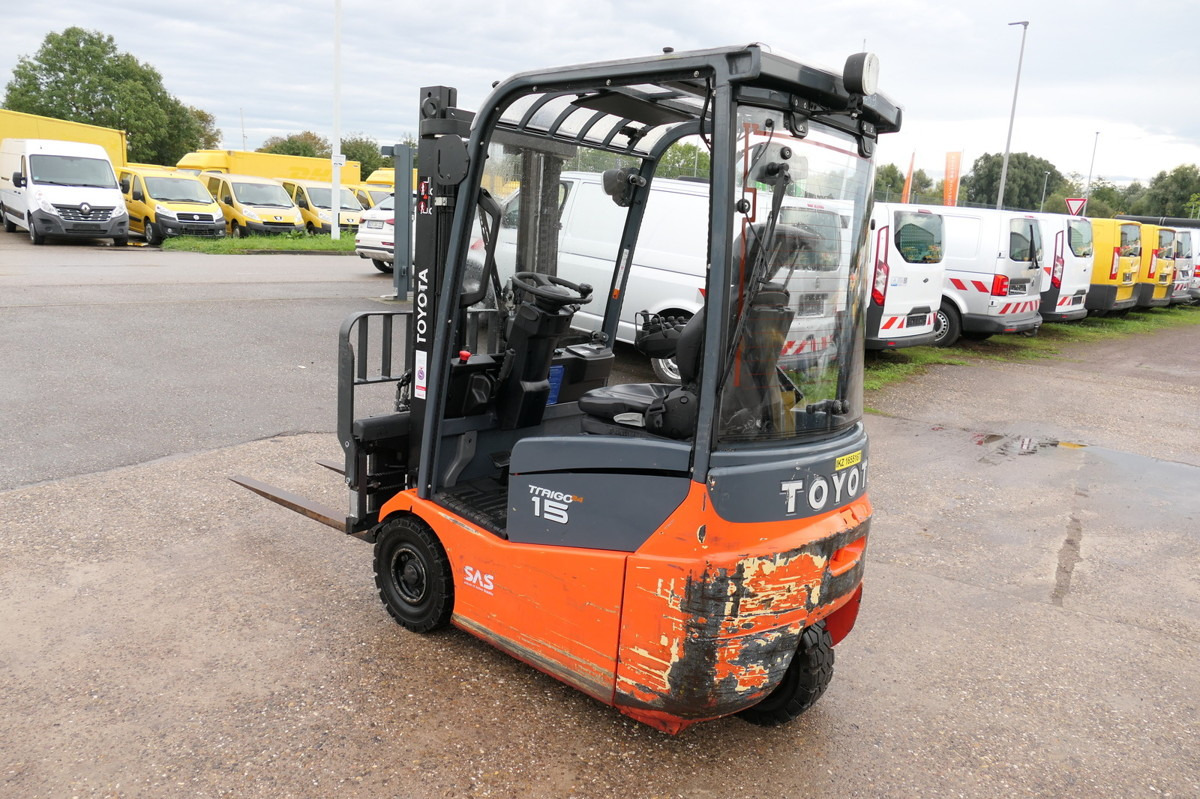 TOYOTA 7FBEST 15 Elektro Batterie 17/2021 3-Rad - Elektromos targonca: 5 kép. TOYOTA 7FBEST 15 Elektro Batterie 17/2021 3-Rad - Elektromos targonca: 5 kép.