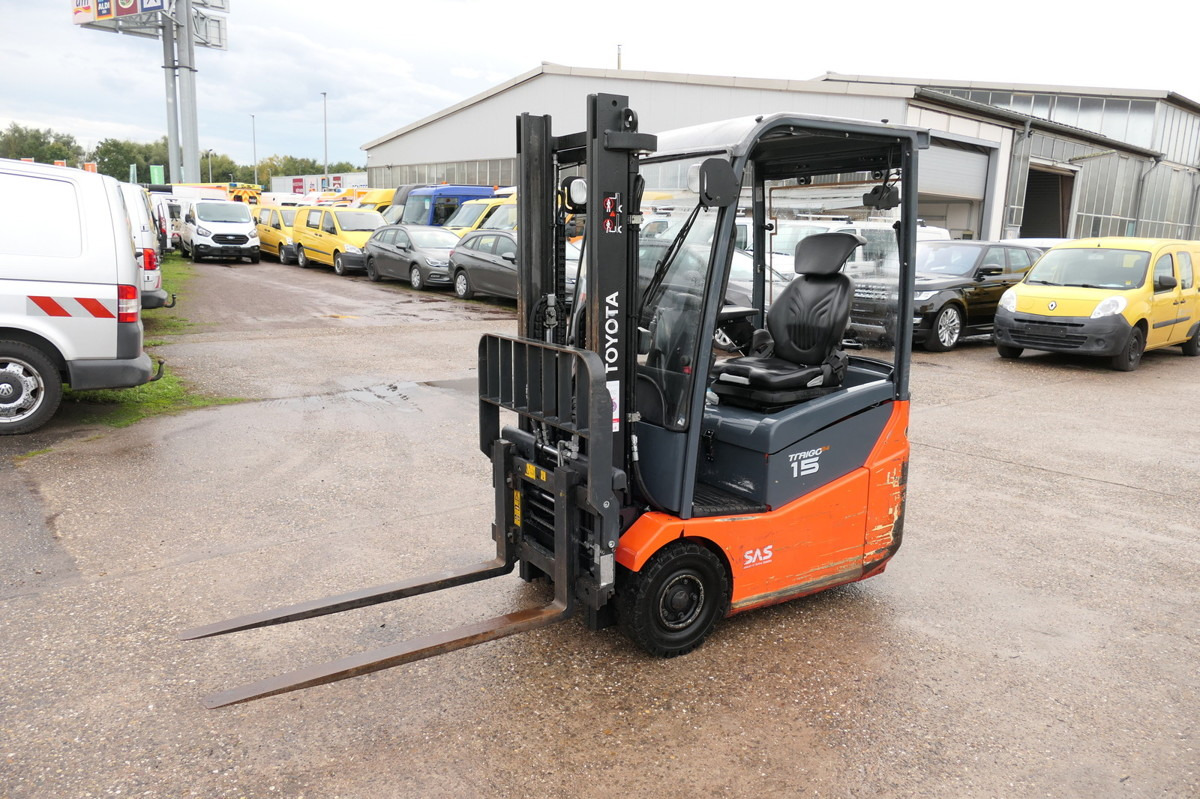 TOYOTA 7FBEST 15 Elektro Batterie 17/2021 3-Rad - Elektromos targonca: 2 kép. TOYOTA 7FBEST 15 Elektro Batterie 17/2021 3-Rad - Elektromos targonca: 2 kép.