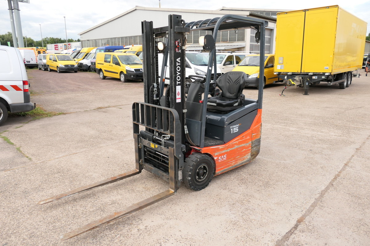 TOYOTA 7FBEST 15 Elektro Batterie 48/2021 3-Rad - Elektromos targonca: 3 kép. TOYOTA 7FBEST 15 Elektro Batterie 48/2021 3-Rad - Elektromos targonca: 3 kép.