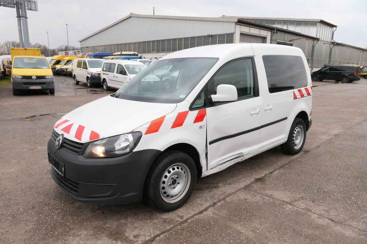 VW Caddy 1,6 TDI Typ 2K Automatik Klima Sortimo Wer - Kis furgon: 3 kép. VW Caddy 1,6 TDI Typ 2K Automatik Klima Sortimo Wer - Kis furgon: 3 kép.