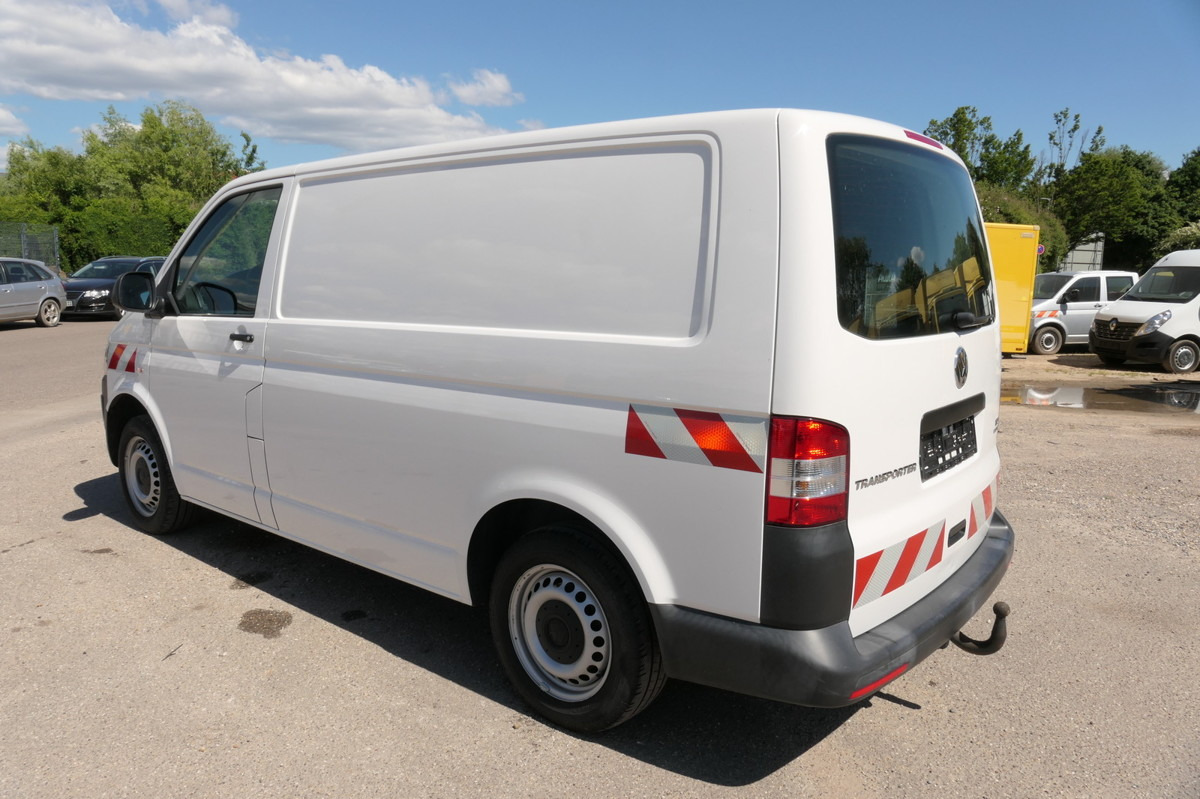 VW T5 2.0 TDI 4Motion 3-Sitzer KLIMA AHK Werkstatte - Furgon: 5 kép. VW T5 2.0 TDI 4Motion 3-Sitzer KLIMA AHK Werkstatte - Furgon: 5 kép.