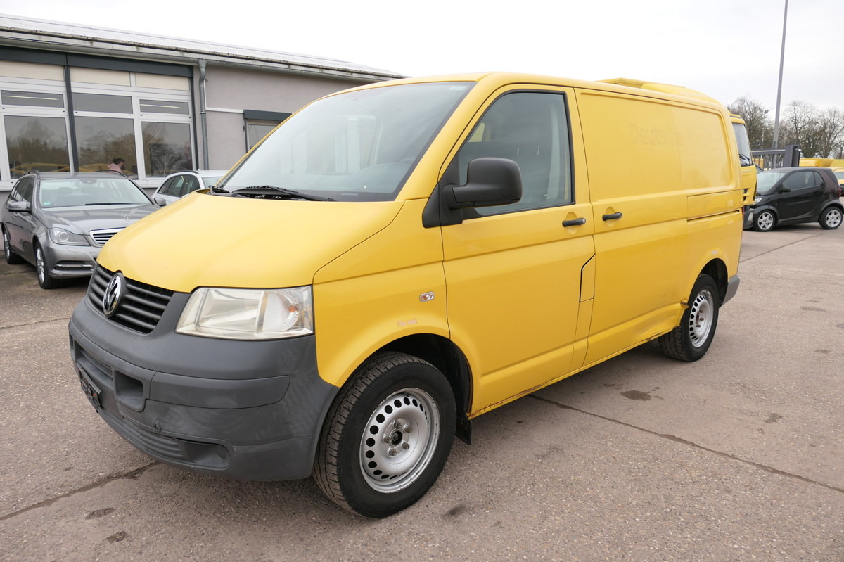 VW T5 Transporter 1.9 TDI 2-Sitzer PARKTRONIK 2xSCH - Kis furgon: 2 kép. VW T5 Transporter 1.9 TDI 2-Sitzer PARKTRONIK 2xSCH - Kis furgon: 2 kép.