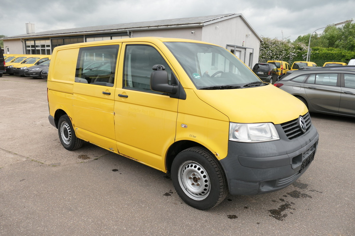 VW T5 Transporter 1.9 TDI 2-Sitzer PARKTRONIK 2xSCH - Kis furgon: 2 kép. VW T5 Transporter 1.9 TDI 2-Sitzer PARKTRONIK 2xSCH - Kis furgon: 2 kép.