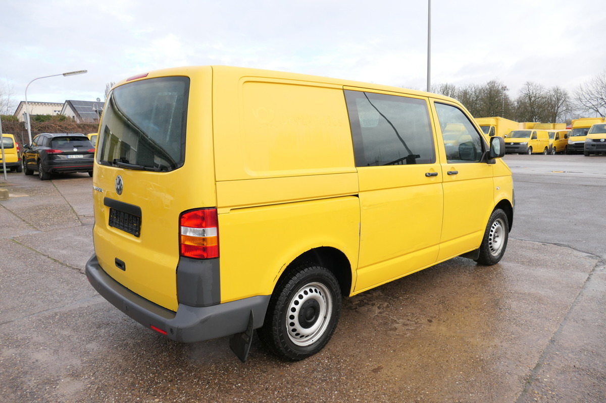 VW T5 Transporter 1.9 TDI PARKTRONIK 2xSCHIEBETÜR - Kis furgon: 4 kép. VW T5 Transporter 1.9 TDI PARKTRONIK 2xSCHIEBETÜR - Kis furgon: 4 kép.