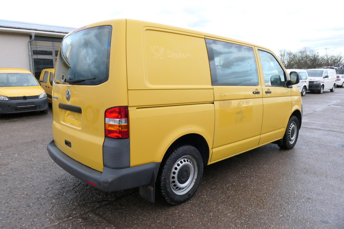 VW T5 Transporter 1.9 TDI PARKTRONIK 2xSCHIEBETÜR - Kis furgon: 4 kép. VW T5 Transporter 1.9 TDI PARKTRONIK 2xSCHIEBETÜR - Kis furgon: 4 kép.