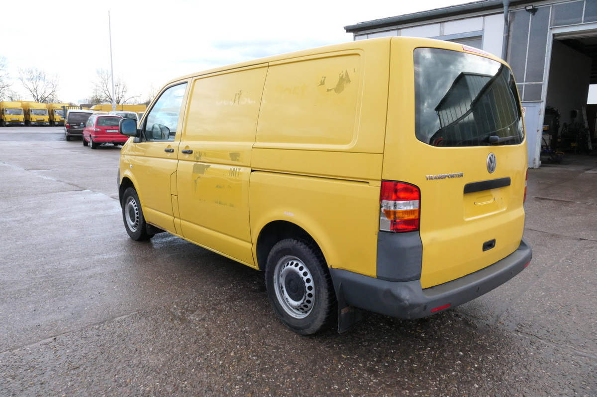 VW T5 Transporter 1.9 TDI PARKTRONIK 2xSCHIEBETÜR - Kis furgon: 5 kép. VW T5 Transporter 1.9 TDI PARKTRONIK 2xSCHIEBETÜR - Kis furgon: 5 kép.
