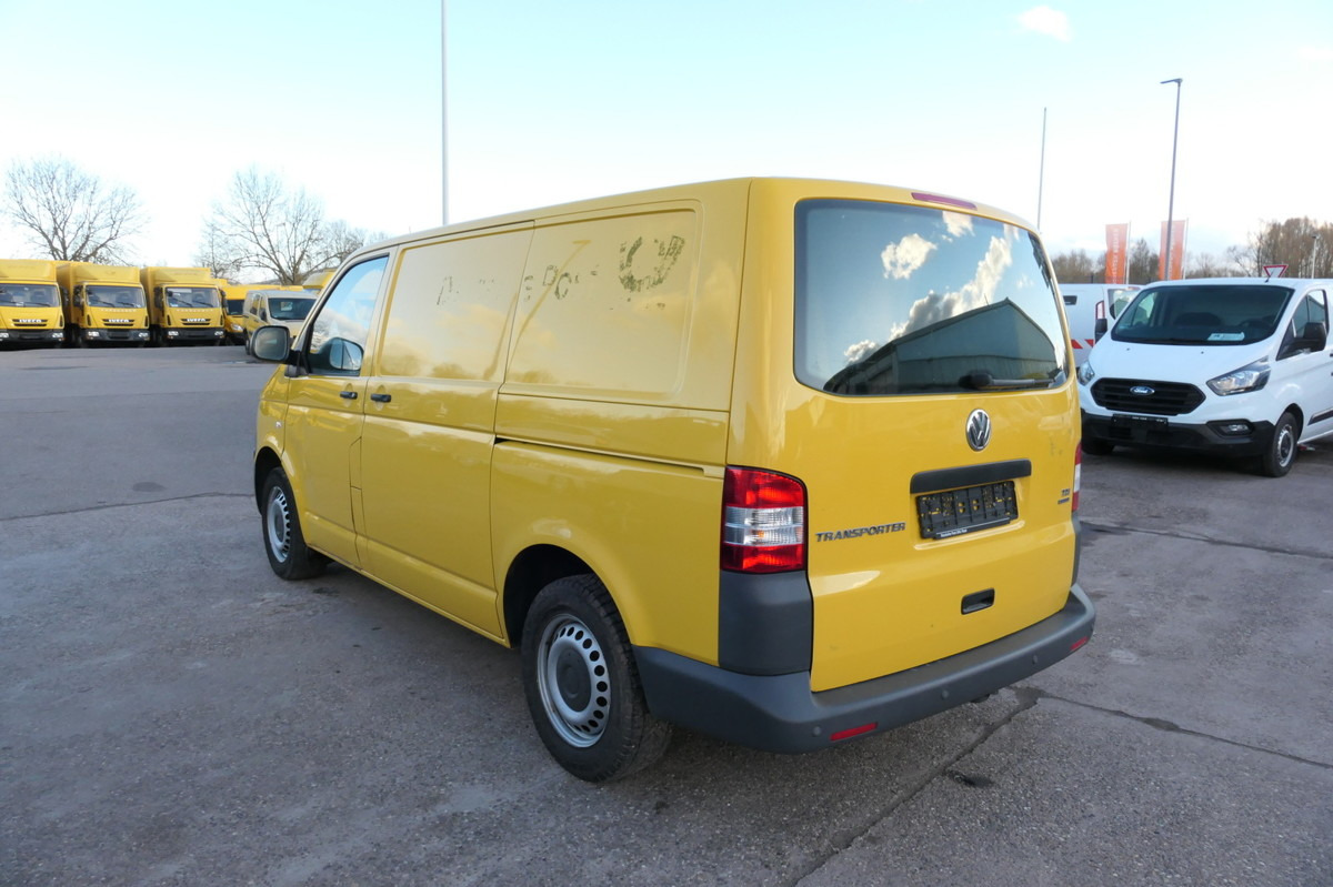 VW T5 Transporter 1.9 TDI PARKTRONIK 2xSCHIEBETÜR - Kis furgon: 4 kép. VW T5 Transporter 1.9 TDI PARKTRONIK 2xSCHIEBETÜR - Kis furgon: 4 kép.