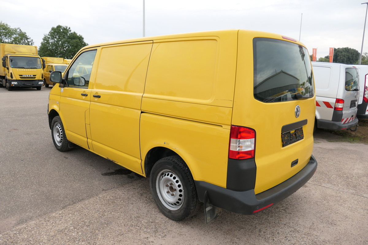 VW T5 Transporter 2.0 TDI 2-Sitzer EURO-5 CoC PARKT - Kis furgon: 5 kép. VW T5 Transporter 2.0 TDI 2-Sitzer EURO-5 CoC PARKT - Kis furgon: 5 kép.