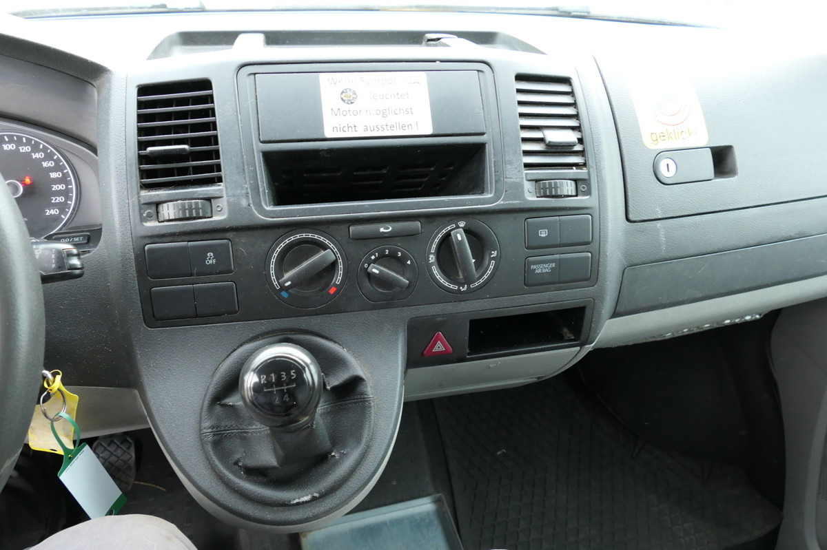Kis furgon VW T5 Transporter 2.0 TDI 2-Sitzer EURO-5 CoC PARKT: 10 kép.