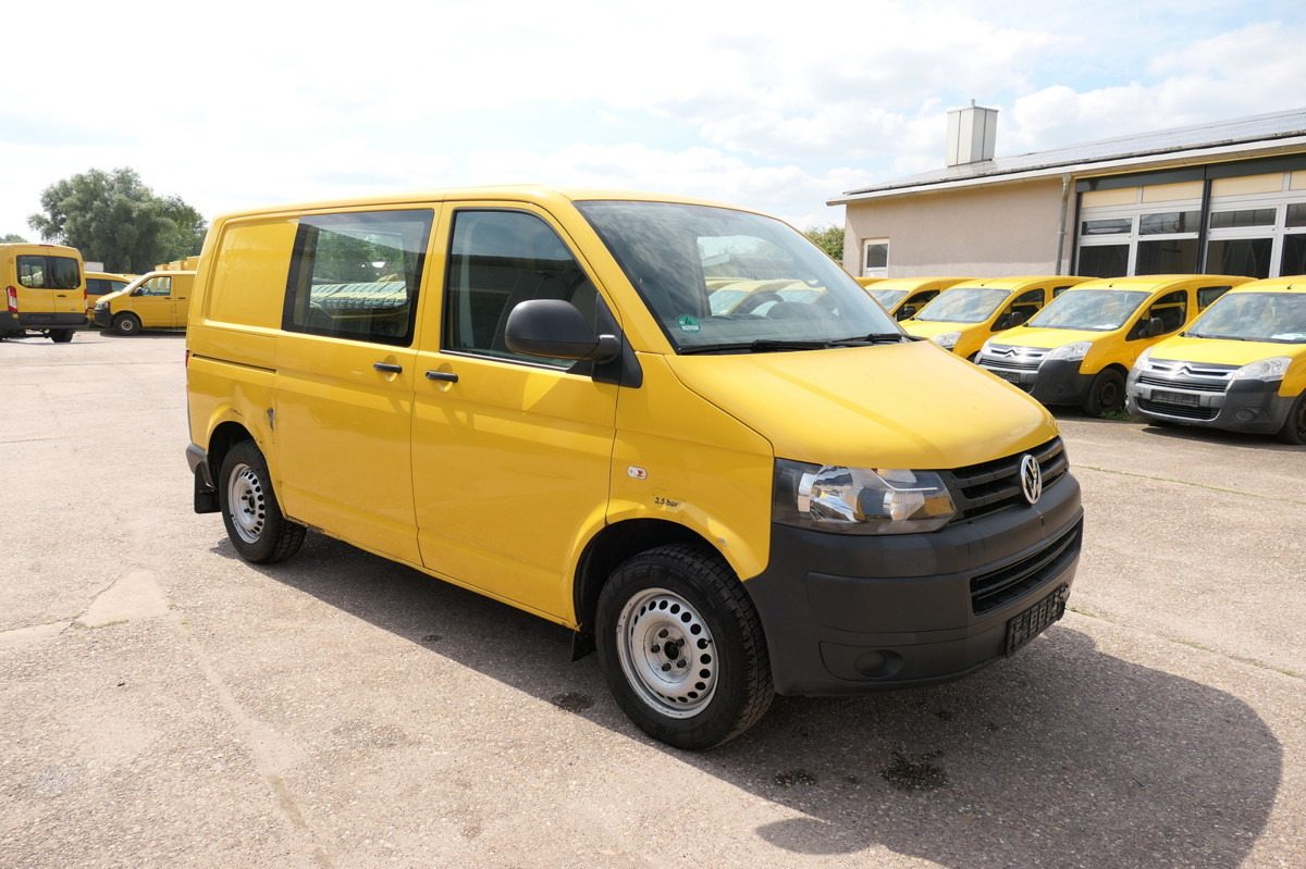 VW T5 Transporter 2.0 TDI COC - Kis furgon: 2 kép. VW T5 Transporter 2.0 TDI COC - Kis furgon: 2 kép.