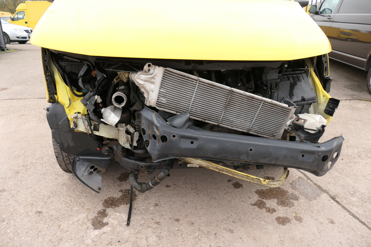 VW T5 Transporter 2.0 TDI COC - Kis furgon: 5 kép. VW T5 Transporter 2.0 TDI COC - Kis furgon: 5 kép.