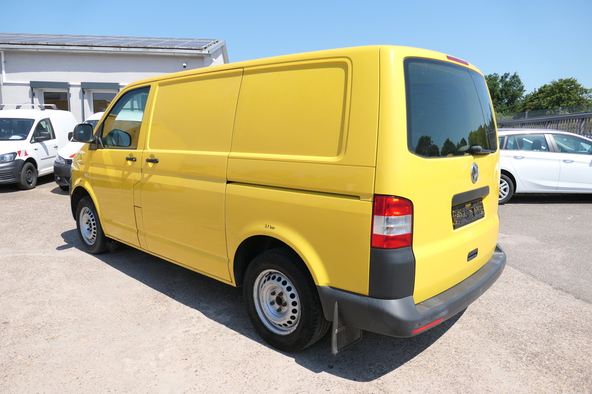 VW T5 Transporter 2.0 TDI COC - Kis furgon: 4 kép. VW T5 Transporter 2.0 TDI COC - Kis furgon: 4 kép.