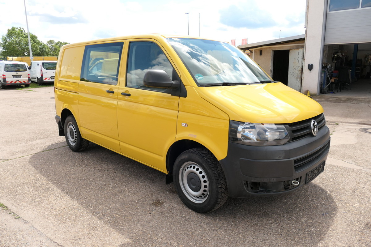VW T5 Transporter 2.0 TDI EURO-5 CoC 2xSCHIEBETÜR P - Kis furgon: 2 kép. VW T5 Transporter 2.0 TDI EURO-5 CoC 2xSCHIEBETÜR P - Kis furgon: 2 kép.