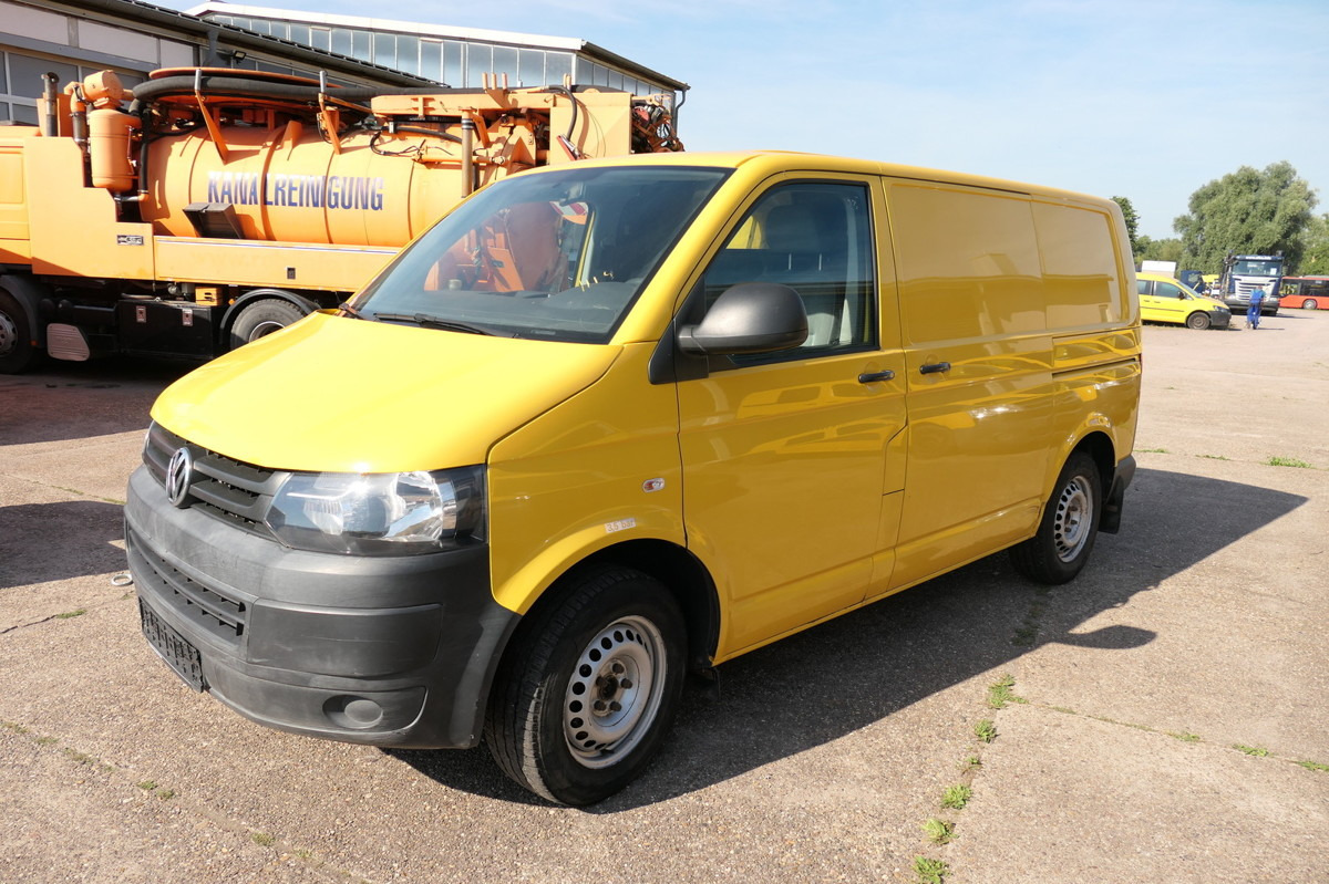 VW T5 Transporter 2.0 TDI EURO-5 CoC 2xSCHIEBETÜR P - Kis furgon: 3 kép. VW T5 Transporter 2.0 TDI EURO-5 CoC 2xSCHIEBETÜR P - Kis furgon: 3 kép.