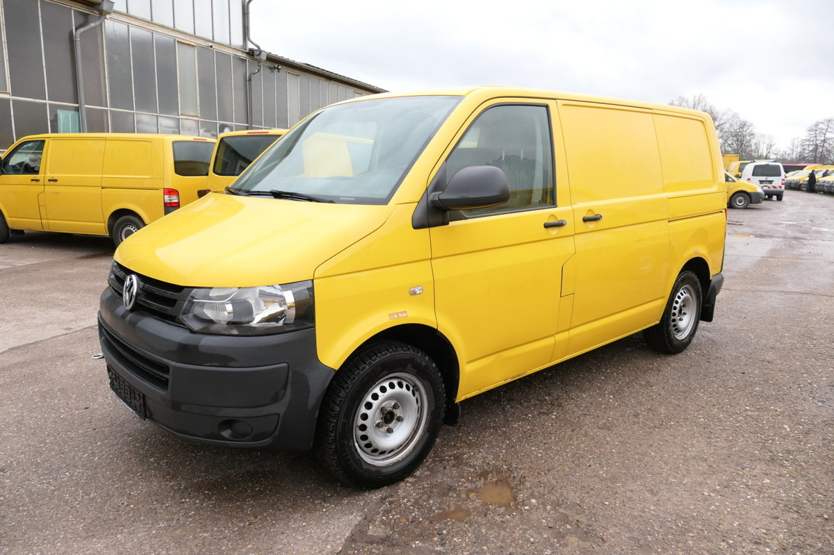 VW T5 Transporter 2.0 TDI EURO-5 CoC 2xSCHIEBETÜR P - Kis furgon: 2 kép. VW T5 Transporter 2.0 TDI EURO-5 CoC 2xSCHIEBETÜR P - Kis furgon: 2 kép.