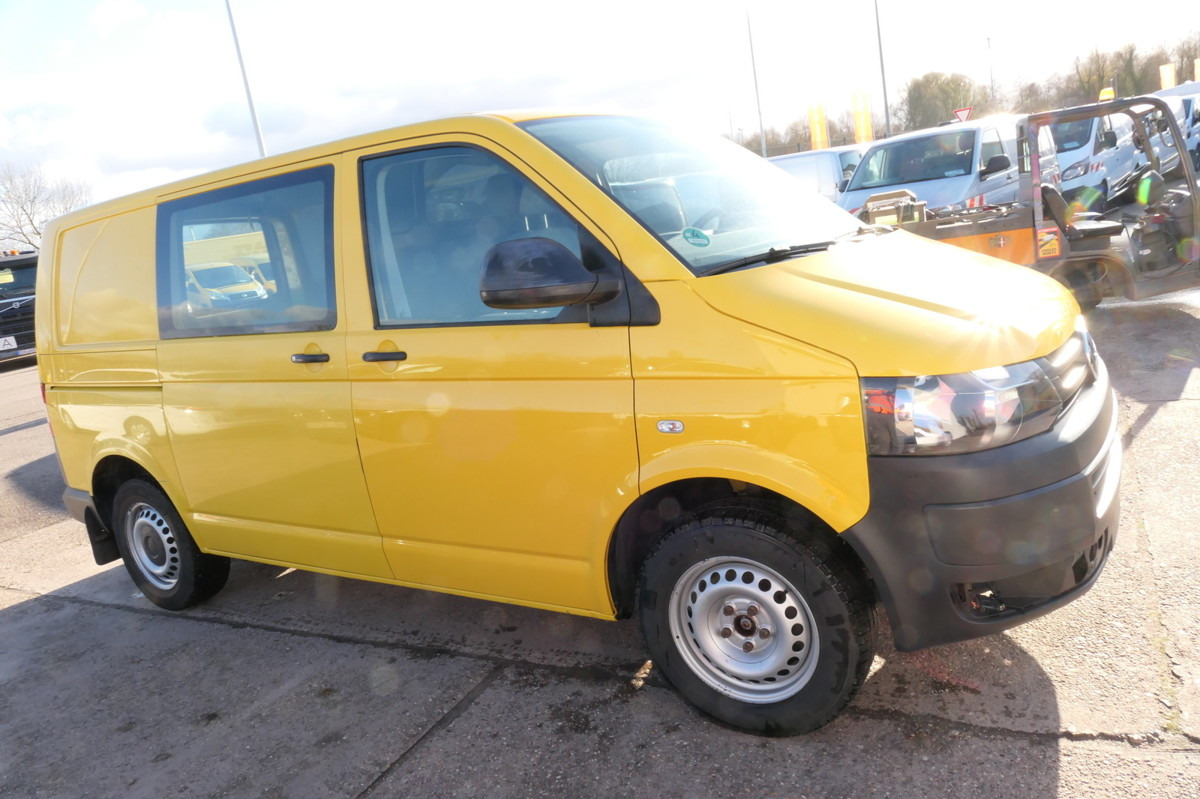VW T5 Transporter 2.0 TDI EURO-5 CoC PARKTRONIK - Kis furgon: 3 kép. VW T5 Transporter 2.0 TDI EURO-5 CoC PARKTRONIK - Kis furgon: 3 kép.