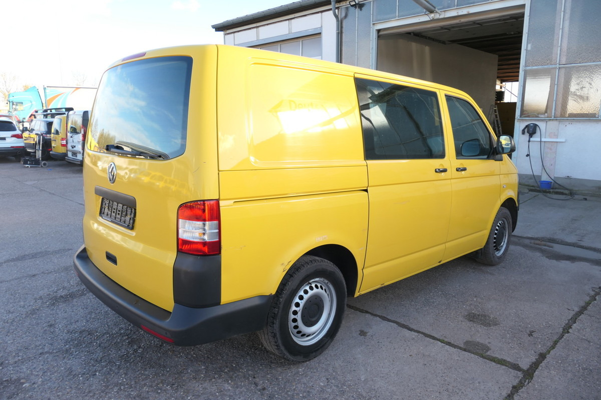 VW T5 Transporter 2.0 TDI EURO-5 CoC PARKTRONIK - Kis furgon: 4 kép. VW T5 Transporter 2.0 TDI EURO-5 CoC PARKTRONIK - Kis furgon: 4 kép.