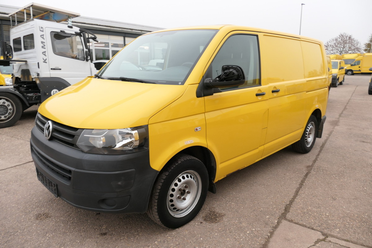 VW T5 Transporter 2.0 TDI EURO-5 CoC PARKTRONIK - Kis furgon: 2 kép. VW T5 Transporter 2.0 TDI EURO-5 CoC PARKTRONIK - Kis furgon: 2 kép.