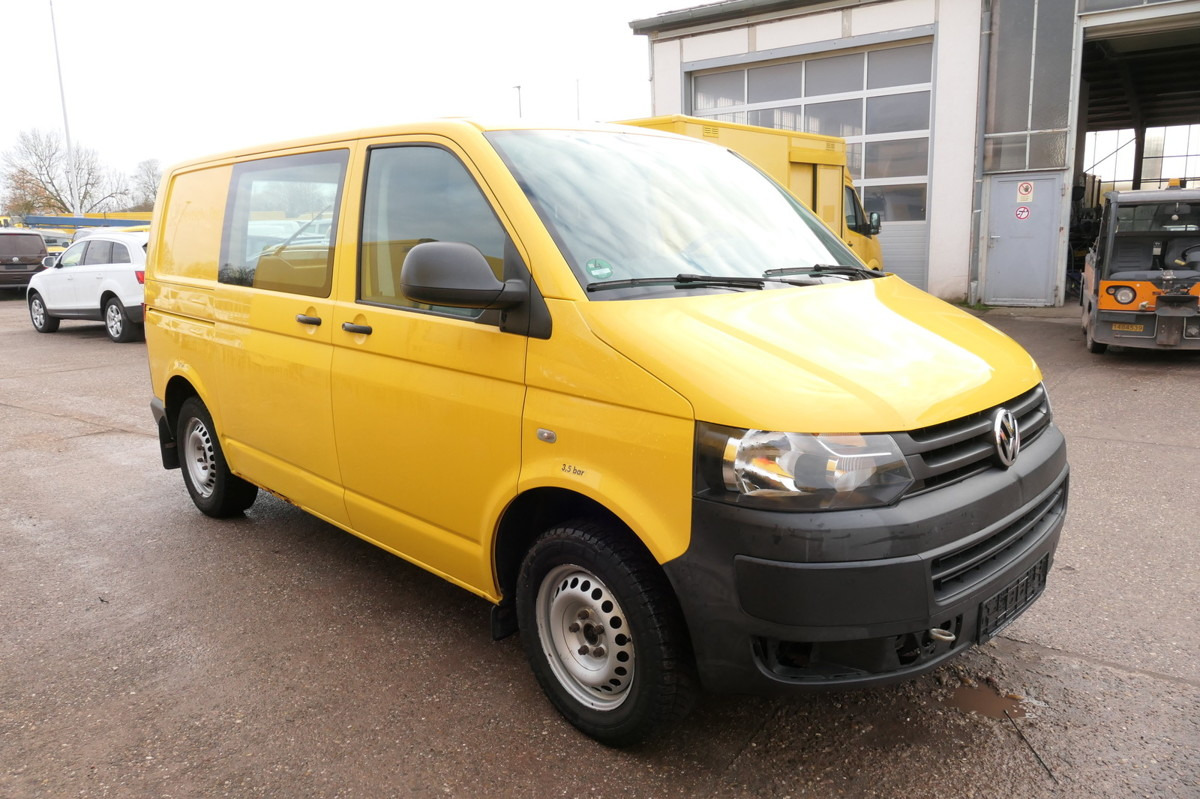 VW T5 Transporter 2.0 TDI EURO-5 PARKTRONIK CoC - Kis furgon: 2 kép. VW T5 Transporter 2.0 TDI EURO-5 PARKTRONIK CoC - Kis furgon: 2 kép.