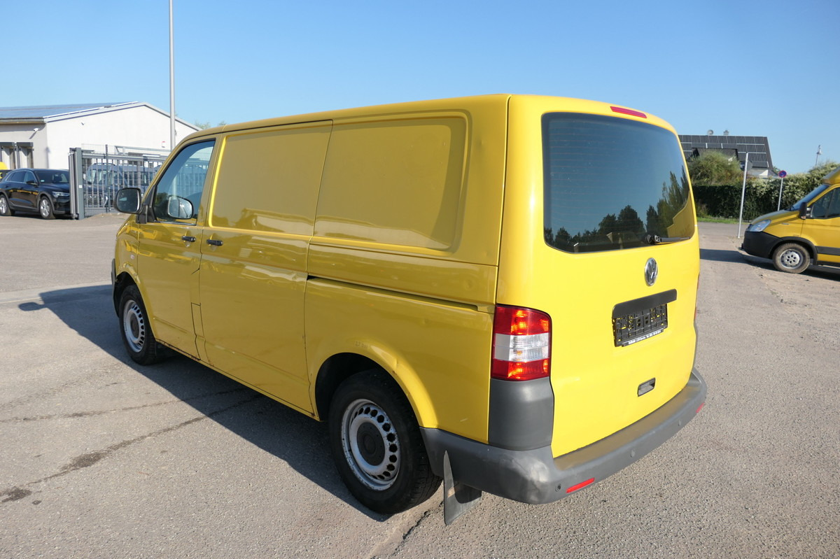 VW T5 Transporter 2.0 TDI PARKTRONIK 2xSCHIEBETÜR C - Kis furgon: 5 kép. VW T5 Transporter 2.0 TDI PARKTRONIK 2xSCHIEBETÜR C - Kis furgon: 5 kép.