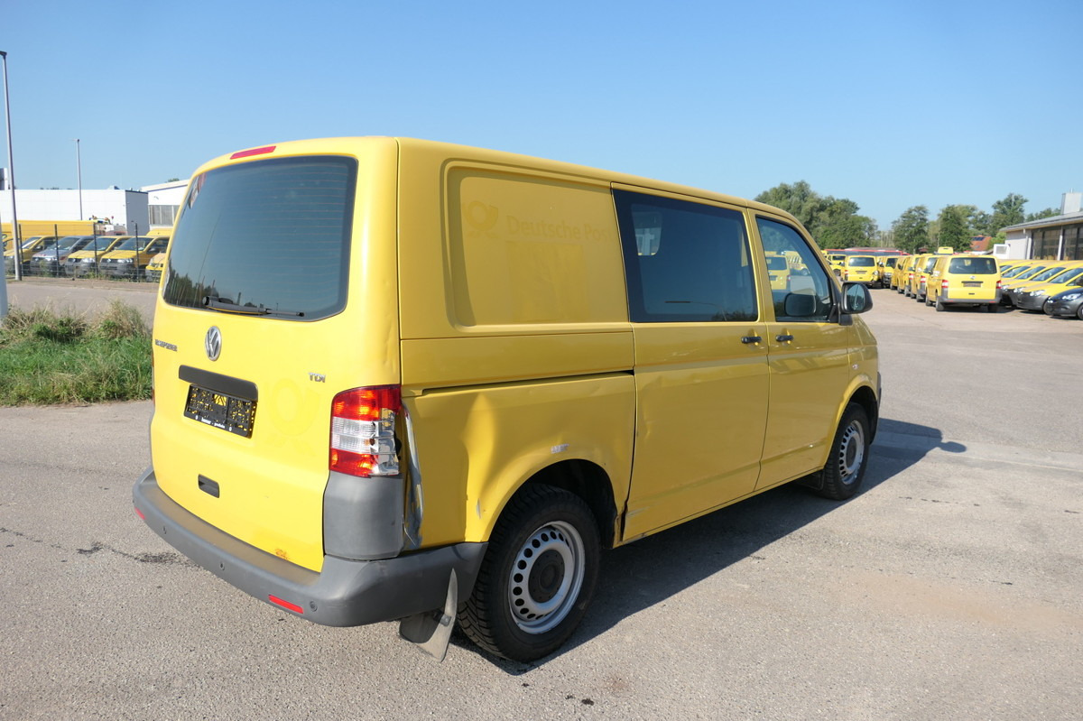 VW T5 Transporter 2.0 TDI PARKTRONIK EURO-5 2xSCHIE - Kis furgon: 4 kép. VW T5 Transporter 2.0 TDI PARKTRONIK EURO-5 2xSCHIE - Kis furgon: 4 kép.