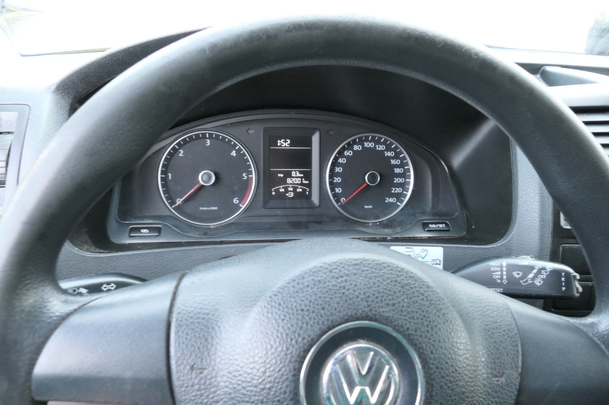 Kis furgon VW T5 Transporter 2.0 TDI PARKTRONIK EURO-5 2xSCHIE: 14 kép. Kis furgon VW T5 Transporter 2.0 TDI PARKTRONIK EURO-5 2xSCHIE: 14 kép.