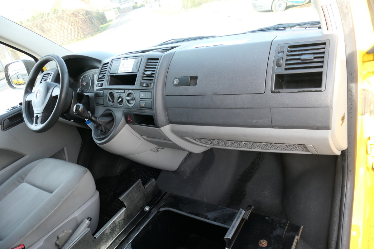 Kis furgon VW T5 Transporter 2.0 TDI PARKTRONIK EURO-5 2xSCHIE: 8 kép.