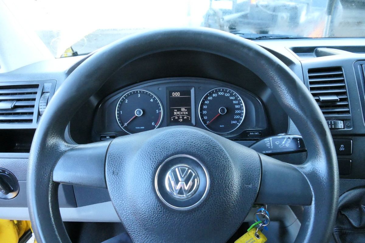 Kis furgon VW T5 Transporter 2.0 TDI PARKTRONIK EURO-5 2xSCHIE: 15 kép.