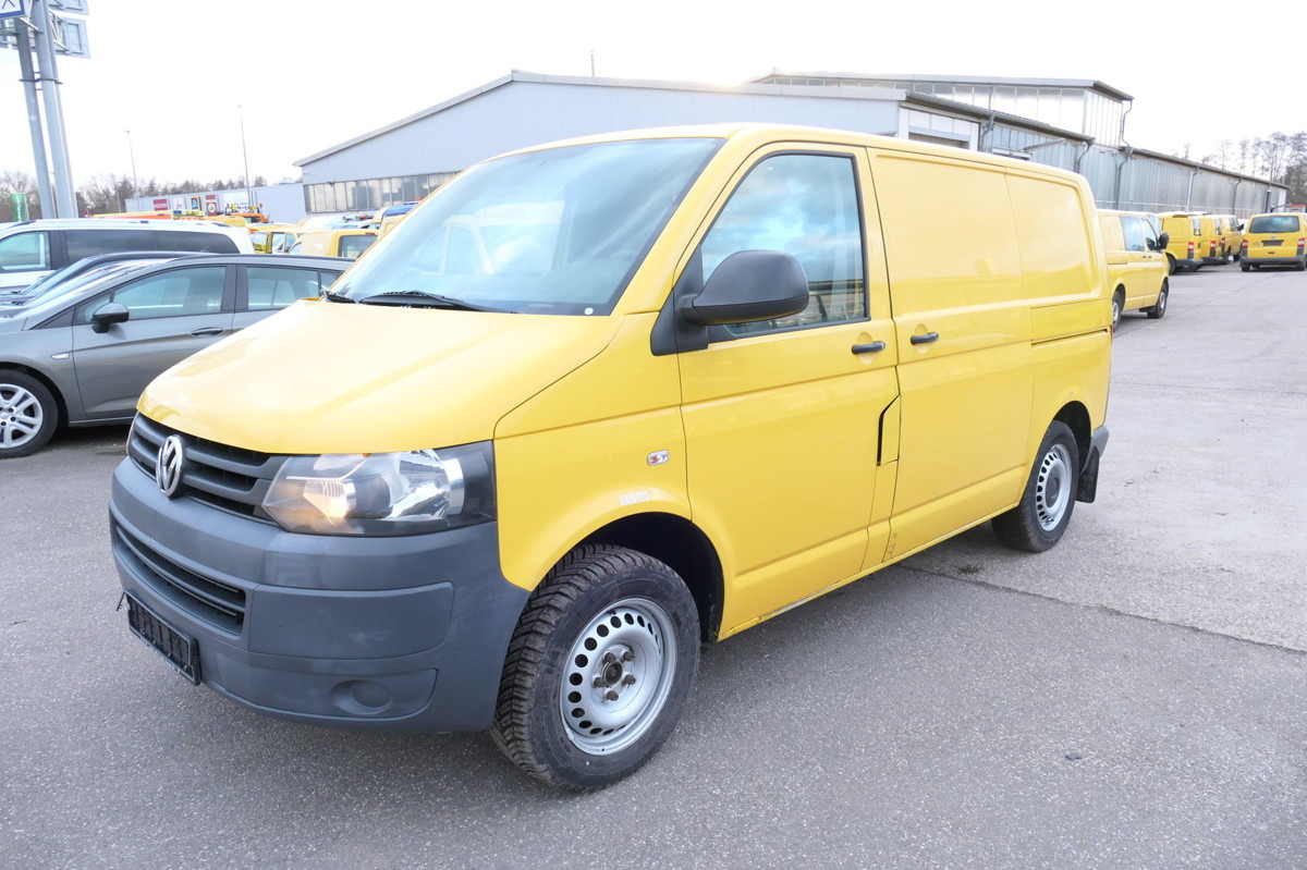 VW T5 Transporter 2.0 TDI PARKTRONIK EURO-5 2xSCHIE - Kis furgon: 2 kép. VW T5 Transporter 2.0 TDI PARKTRONIK EURO-5 2xSCHIE - Kis furgon: 2 kép.